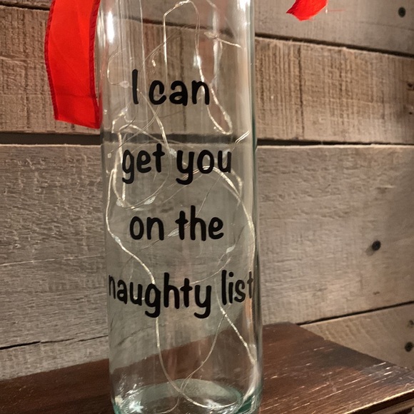 ‘I Can Get you on the Naughty List’ Wine Bottle Lantner - Picture 2 of 6